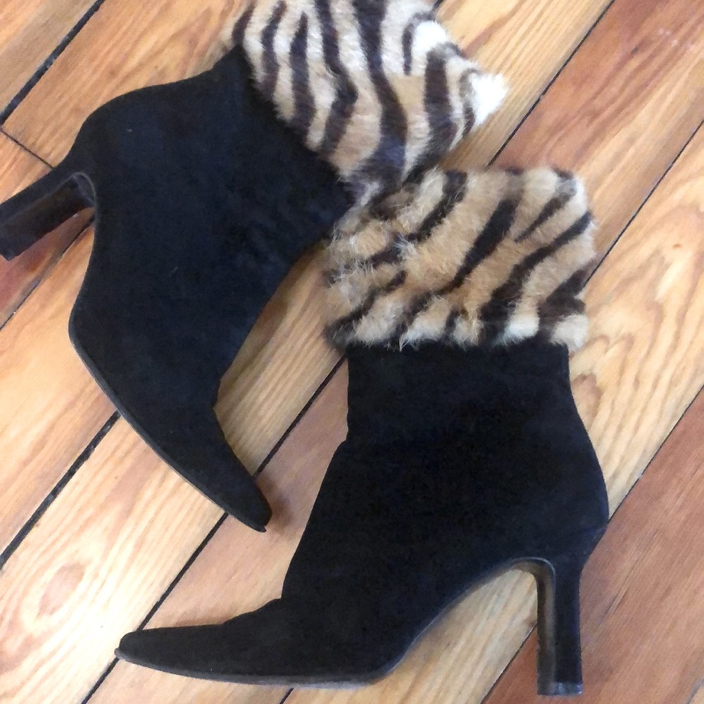 Stuart Weitzman Black Suede Boots Zebra print Fur Trim Size 6.5
